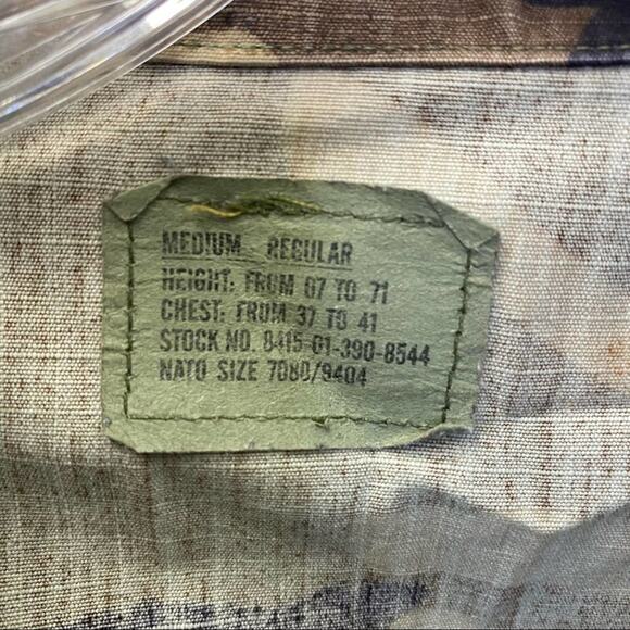 Authentic Military camo ripstop shirt jacket shacket with patches  size Medium - Picture 4 of 15